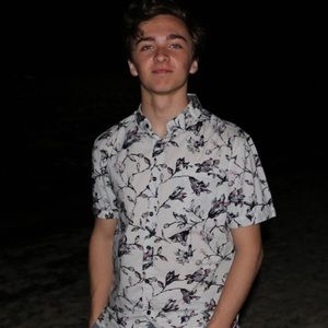 Meet your Posher, Dillon